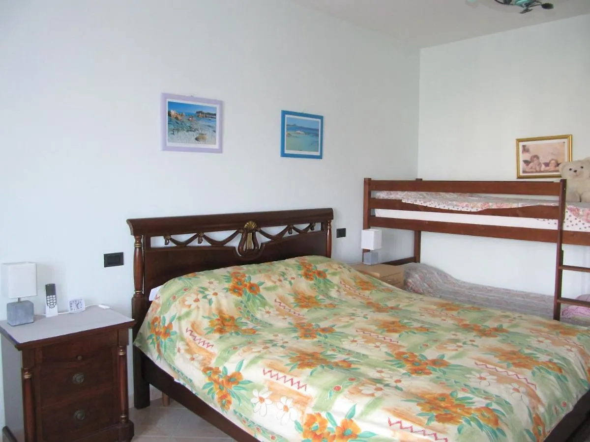 Bed and Breakfast Il Portico Uras 0*,  Italia