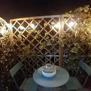 https://le-stanze-di-mina.italymilanhotels.net